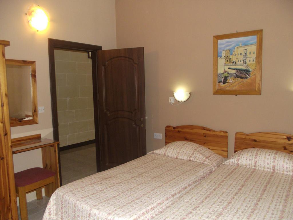 Sunset Seaview Accommodation 마살폰 외부 사진