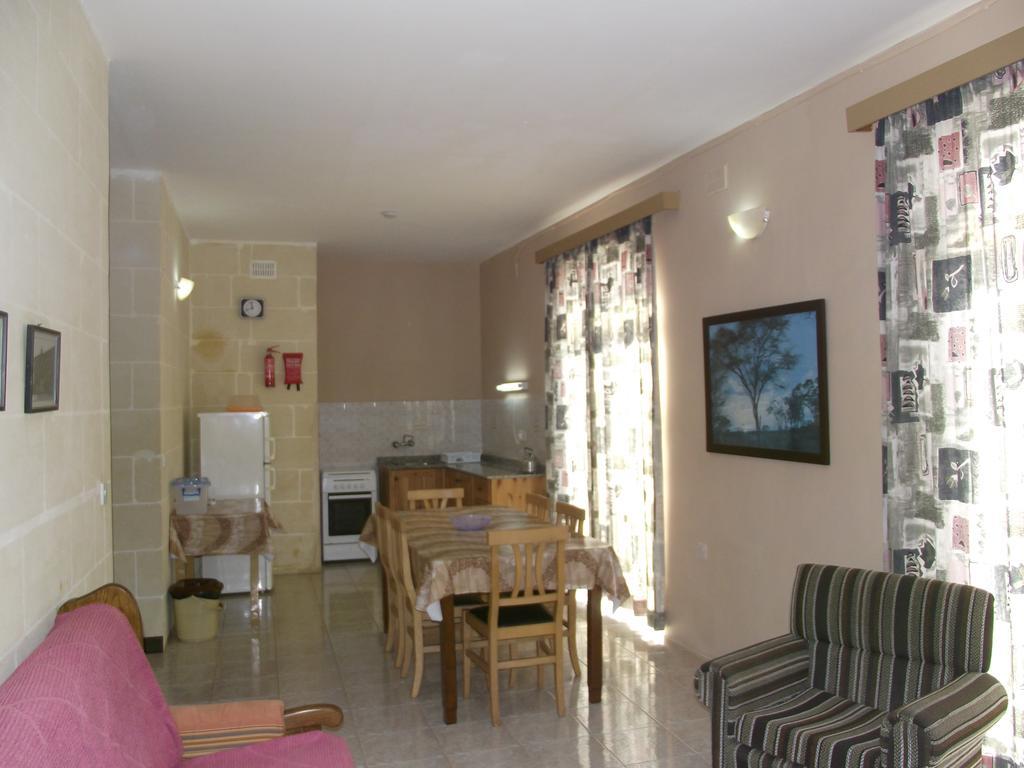 Sunset Seaview Accommodation 마살폰 외부 사진